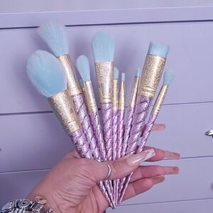 NWOT Unicorn Cosmetics 10 Piece makeup brush set